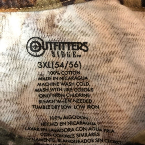 Mens long sleeved camo tee.  Size 3XL GUC Great to wear hunting - Picture 2 of 3